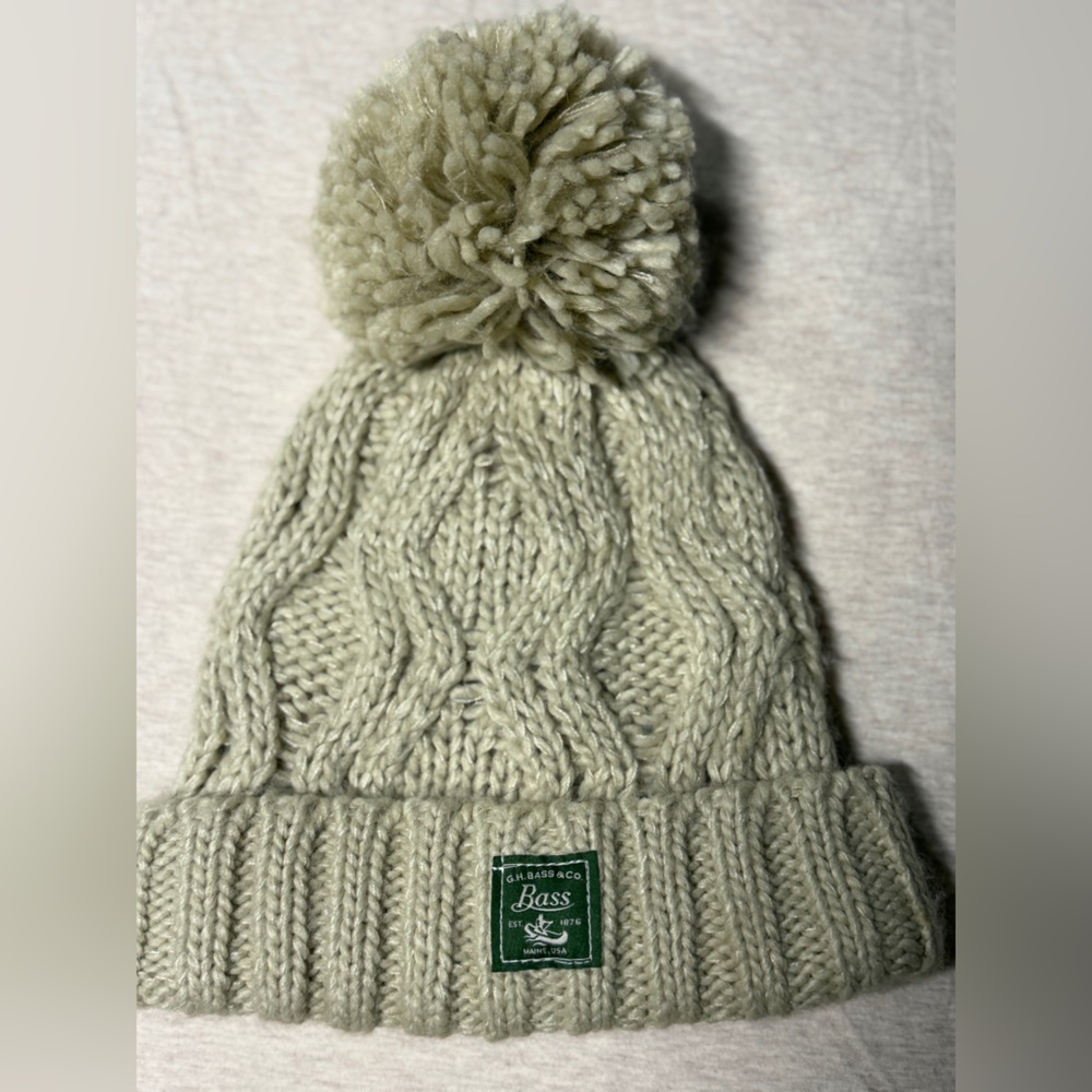 Bass Knit Beanie with Pom-Pom thermal lined